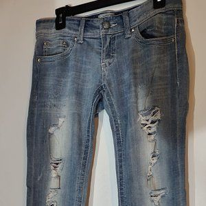 Fall ready! *daytrip* LEO jeans by Buckle size 28L NEW